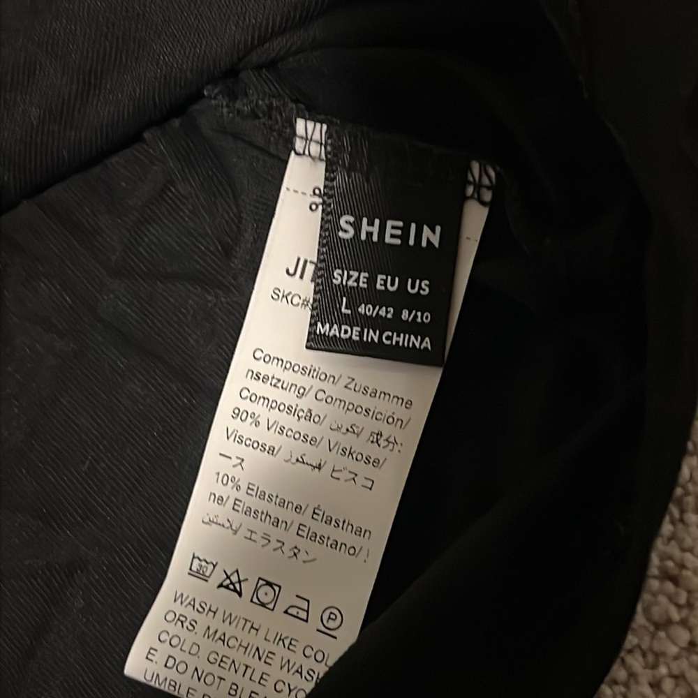 Black shein cropped high neck long sleeve - Picture 3 of 3